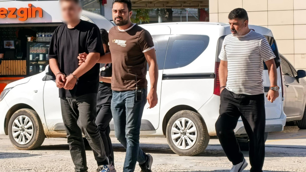 Arkadasini silahla tehdit edip borcunu odetti U21aYHSX